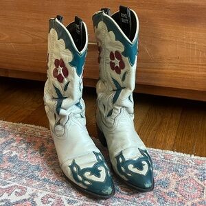 Amazing Rare Acme Boots! Embellished Bluebird and Flower Design